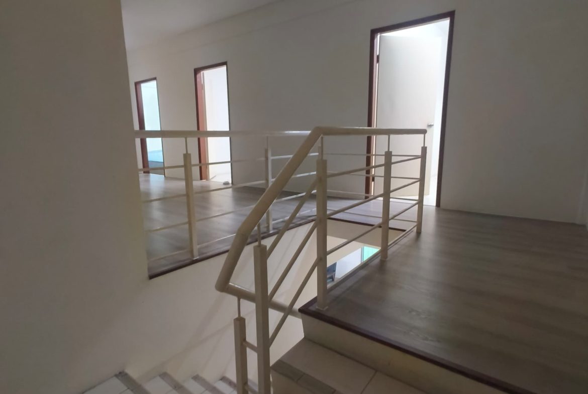 Seri Borneo Condominium,Iramanis for Rent
