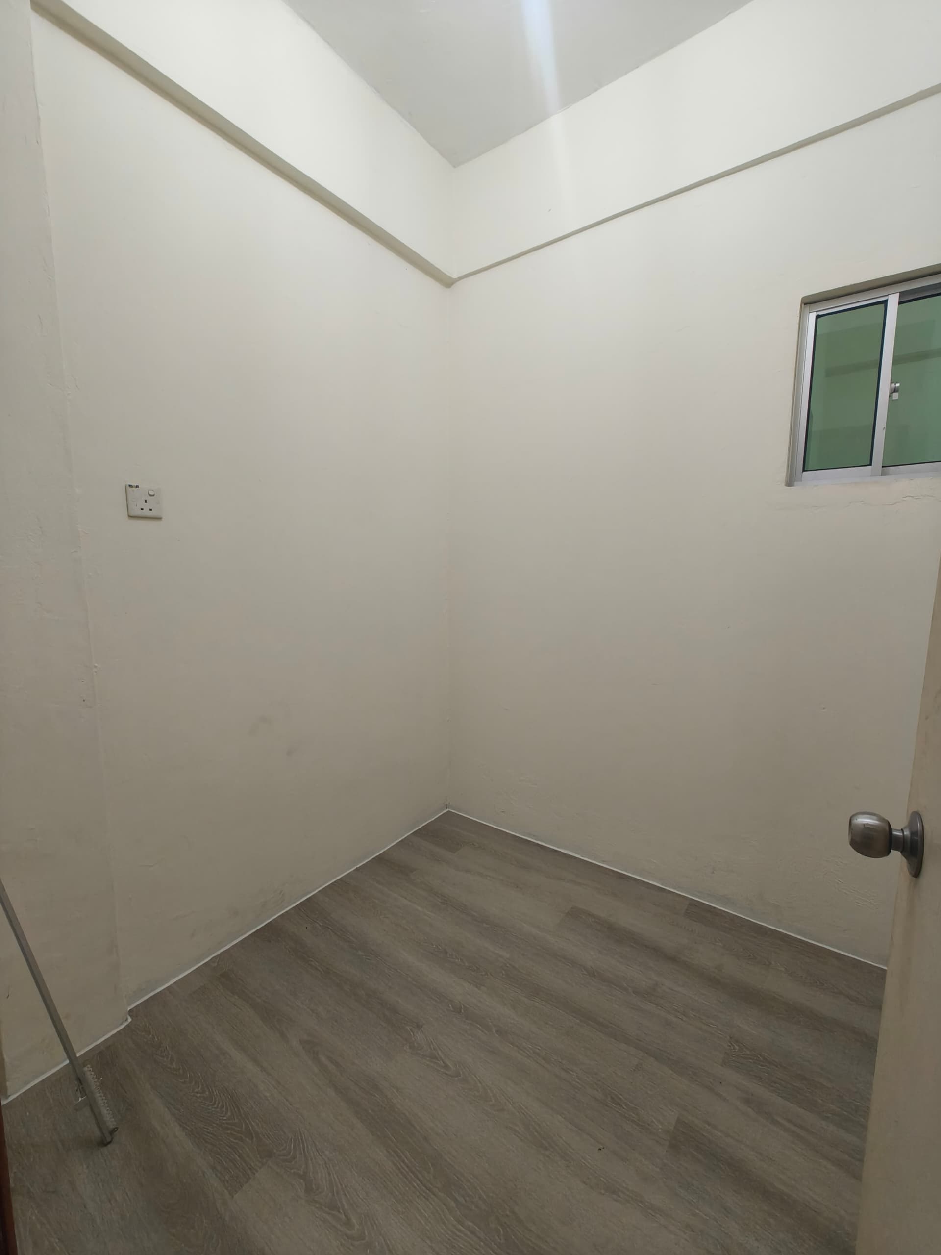 Seri Borneo Condominium,Iramanis for Rent