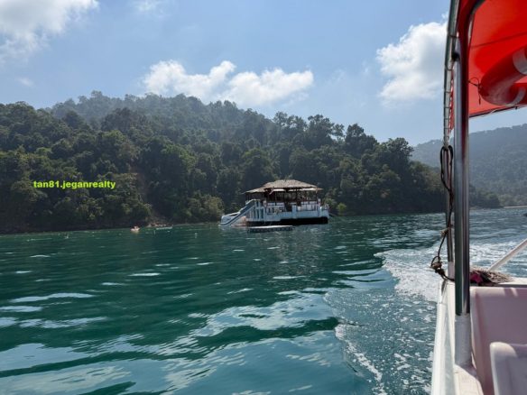 Gaya Island KK (Small Hill with Seaside) Vacant Tourism area . 50acs ((( FOR SALE )))