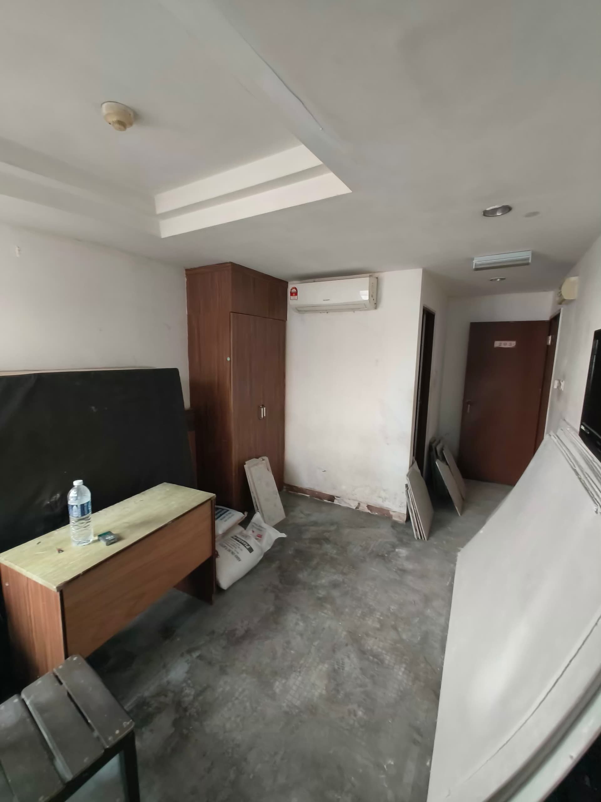 KK City Centre Point Sinsuran Kampung Air facing road 6 Storey Whole Block Building Hotel For Sales