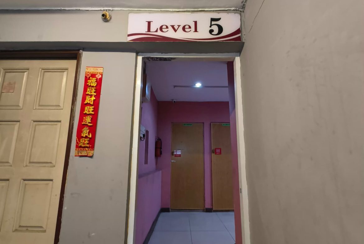 KK City Centre Point Sinsuran Kampung Air facing road 6 Storey Whole Block Building Hotel For Sales