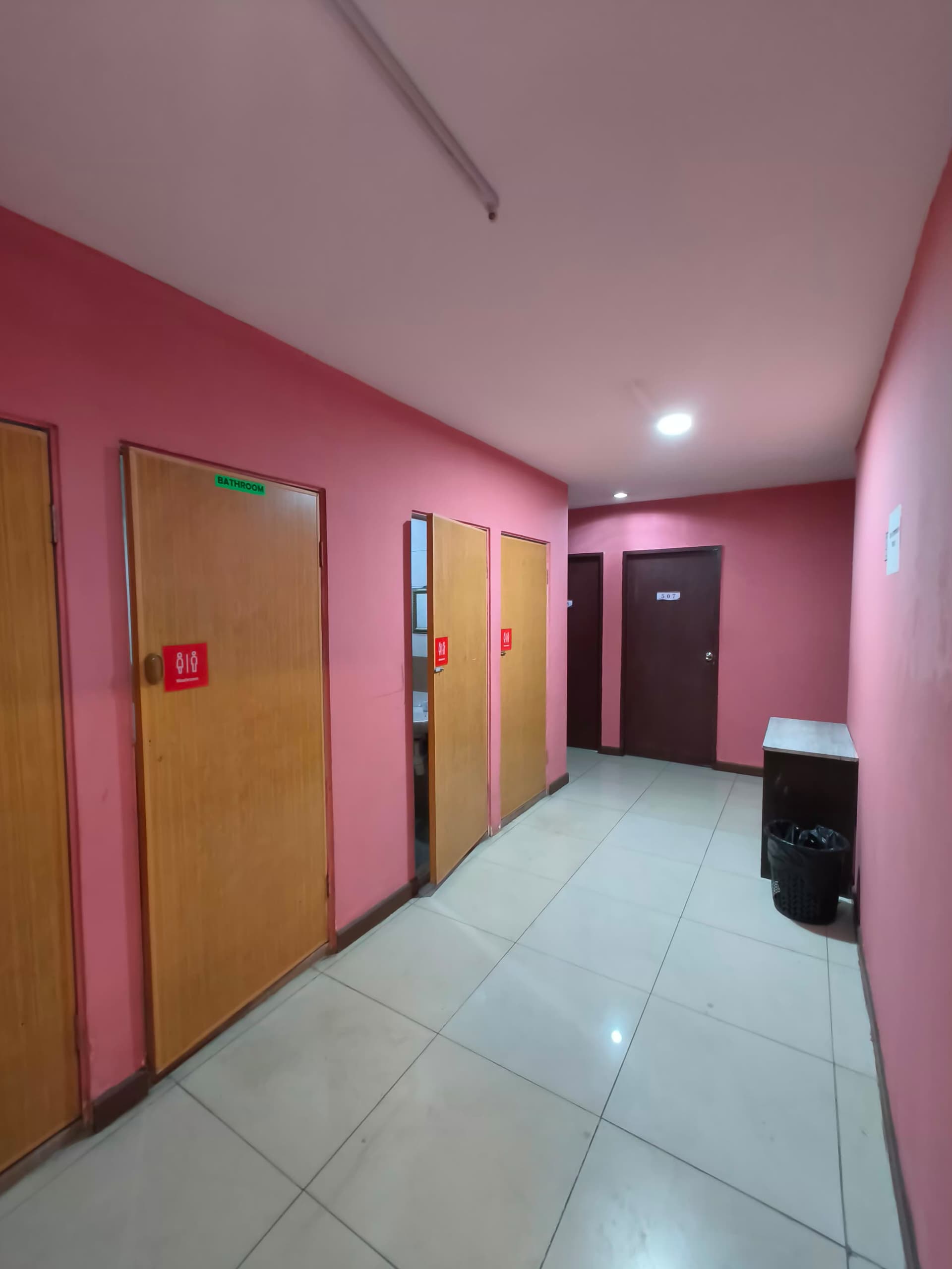 KK City Centre Point Sinsuran Kampung Air facing road 6 Storey Whole Block Building Hotel For Sales