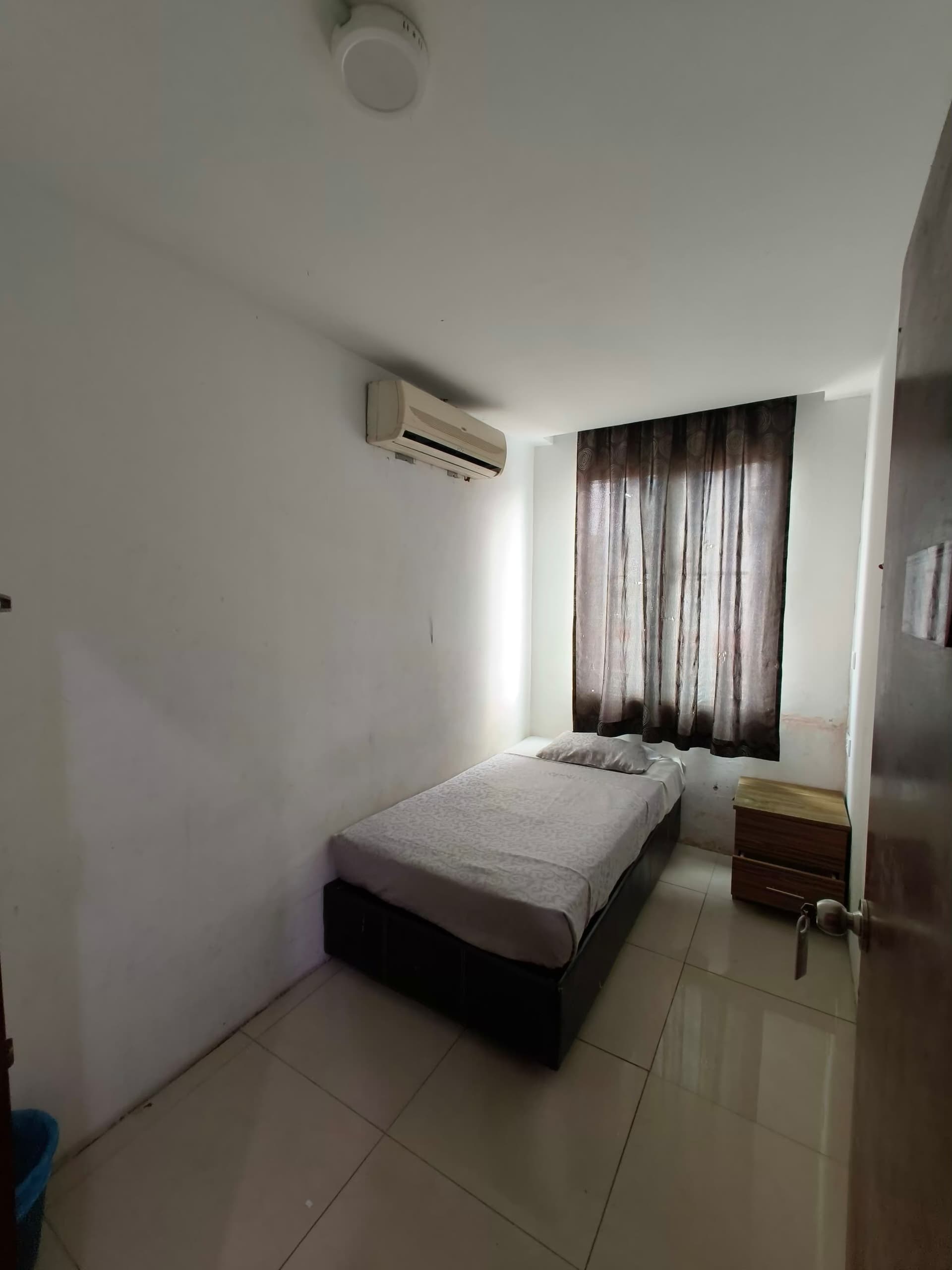 KK City Centre Point Sinsuran Kampung Air facing road 6 Storey Whole Block Building Hotel For Sales