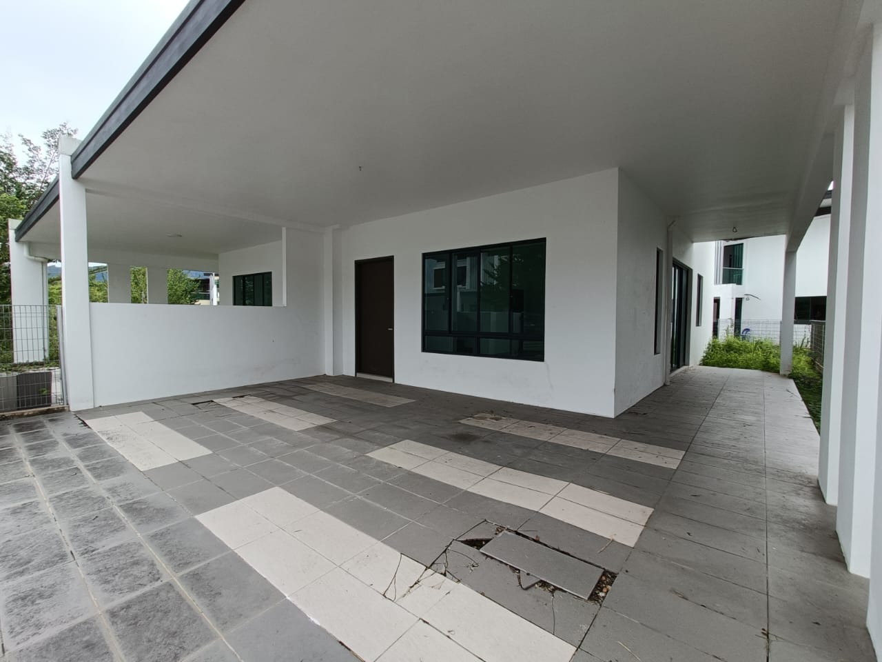 Semi-D Double Storey House Park Residence, Sugud Penampang for Sale