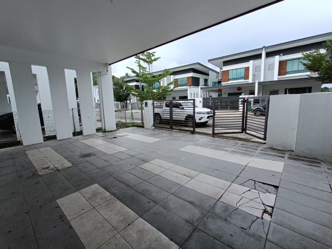 Semi-D Double Storey House Park Residence, Sugud Penampang for Sale