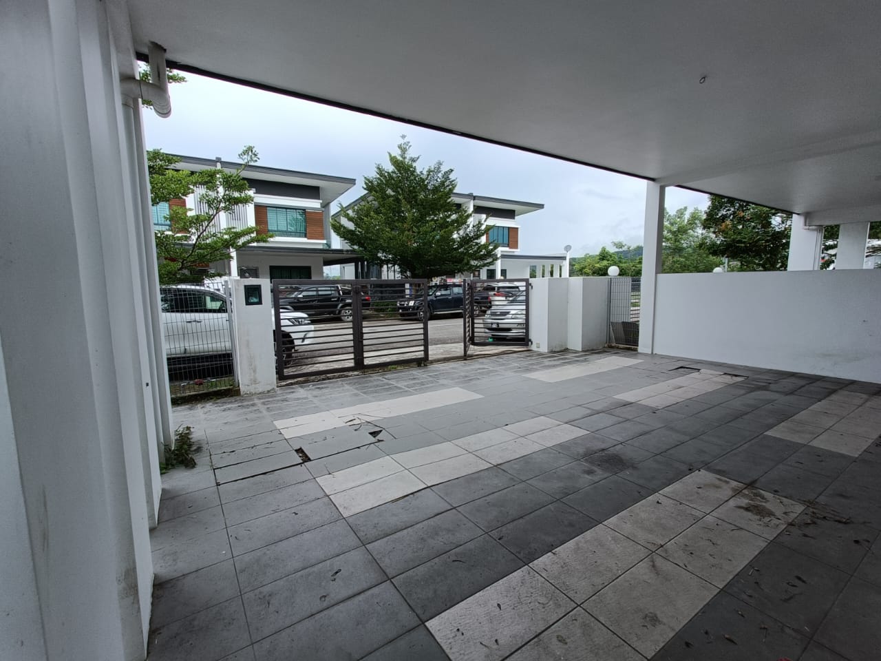 Semi-D Double Storey House Park Residence, Sugud Penampang for Sale