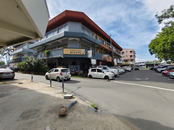 Shoplot at Hilltop, Luyang For Rent