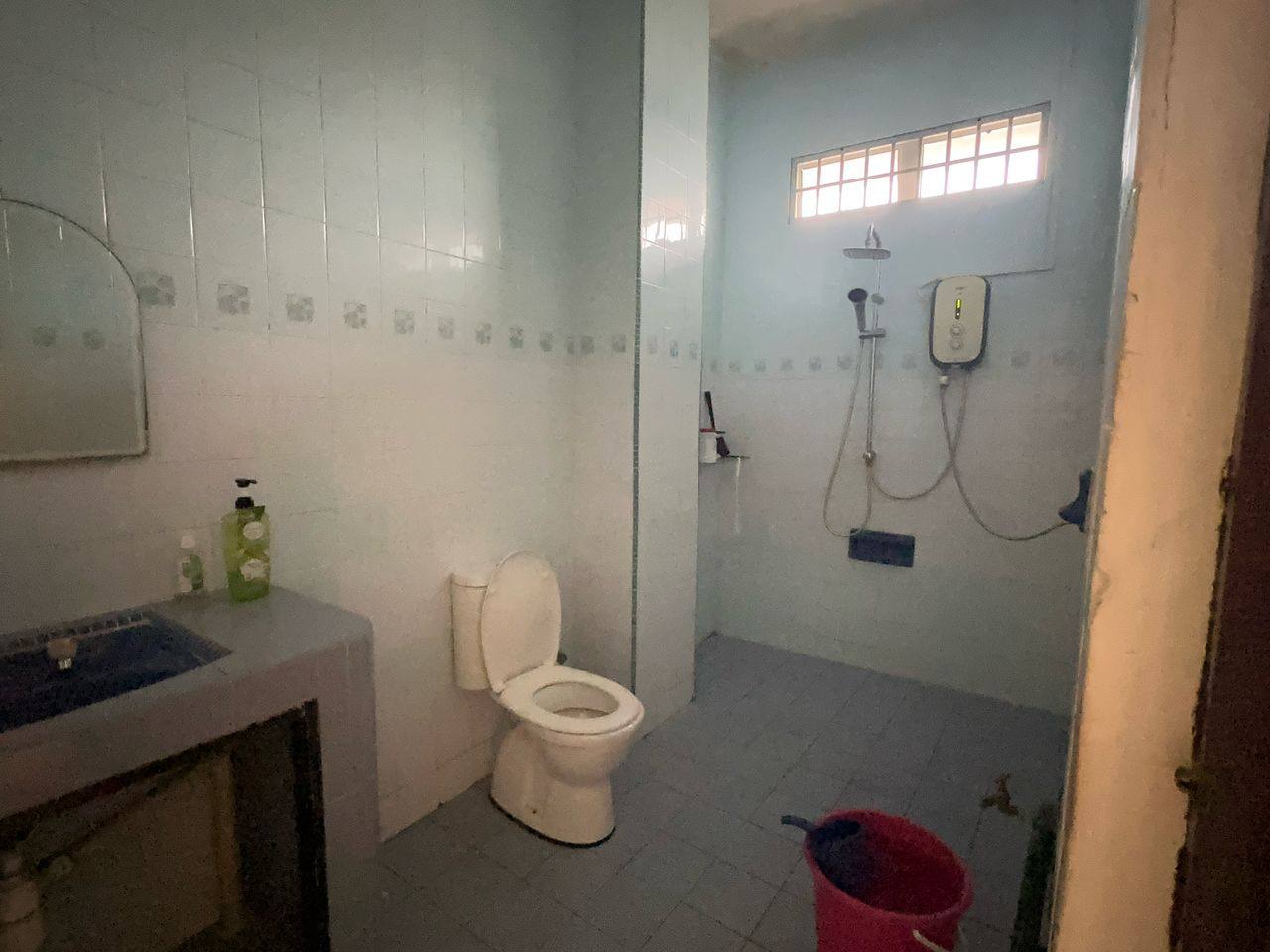 kempas888-10 Taman Bukit Kempas / Double Storey Semi-D 40×100 / Below Market Price