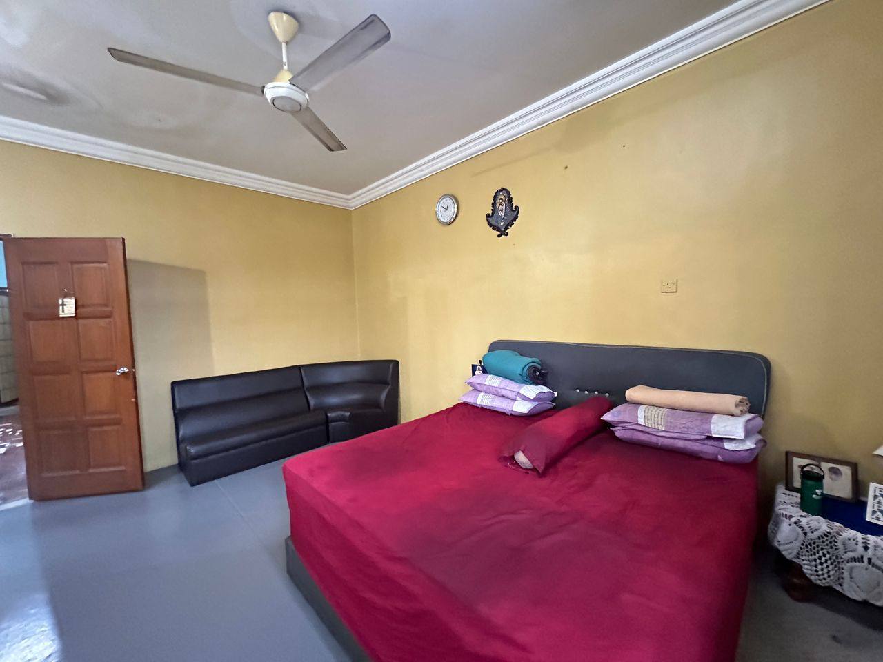 kempas888-9 Taman Bukit Kempas / Double Storey Semi-D 40×100 / Below Market Price