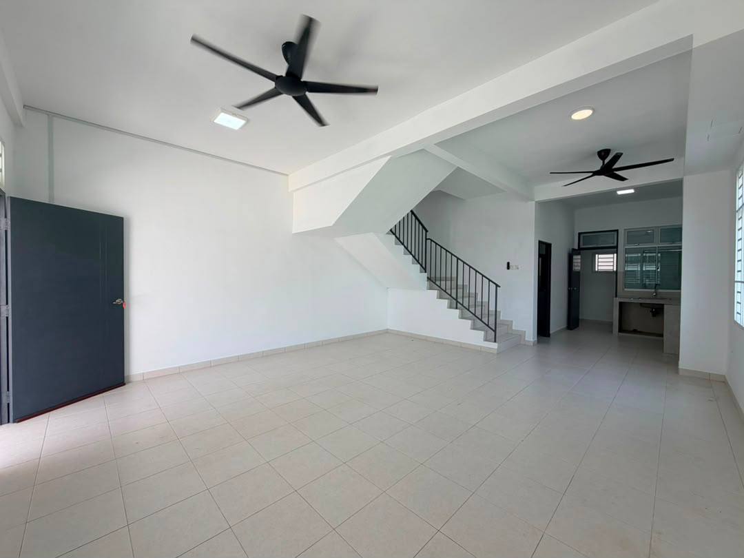 Cassia @ Pulai Mutiara 2.5 Storey Terrace End Lot With Land For Sale
