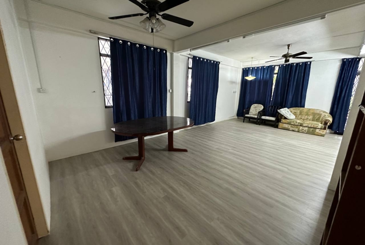 Taman Harapan, Kobusak Double Storey Semi D, Penampang For Sale