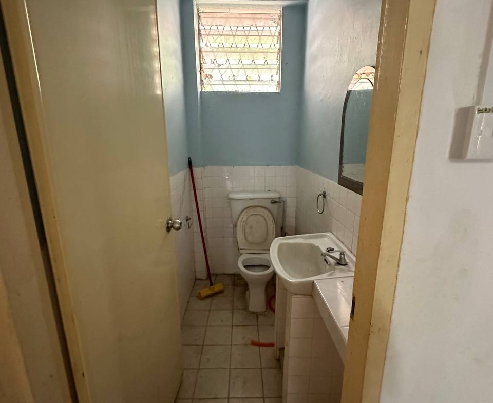 Taman Harapan, Kobusak Double Storey Semi D, Penampang For Sale