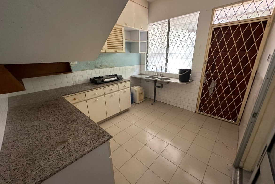 Taman Harapan, Kobusak Double Storey Semi D, Penampang For Sale