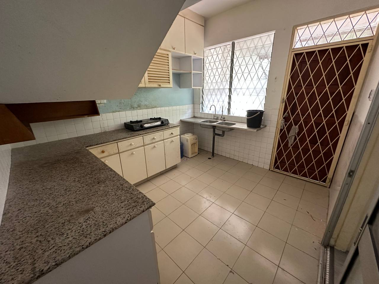 Taman Harapan, Kobusak Double Storey Semi D, Penampang For Sale