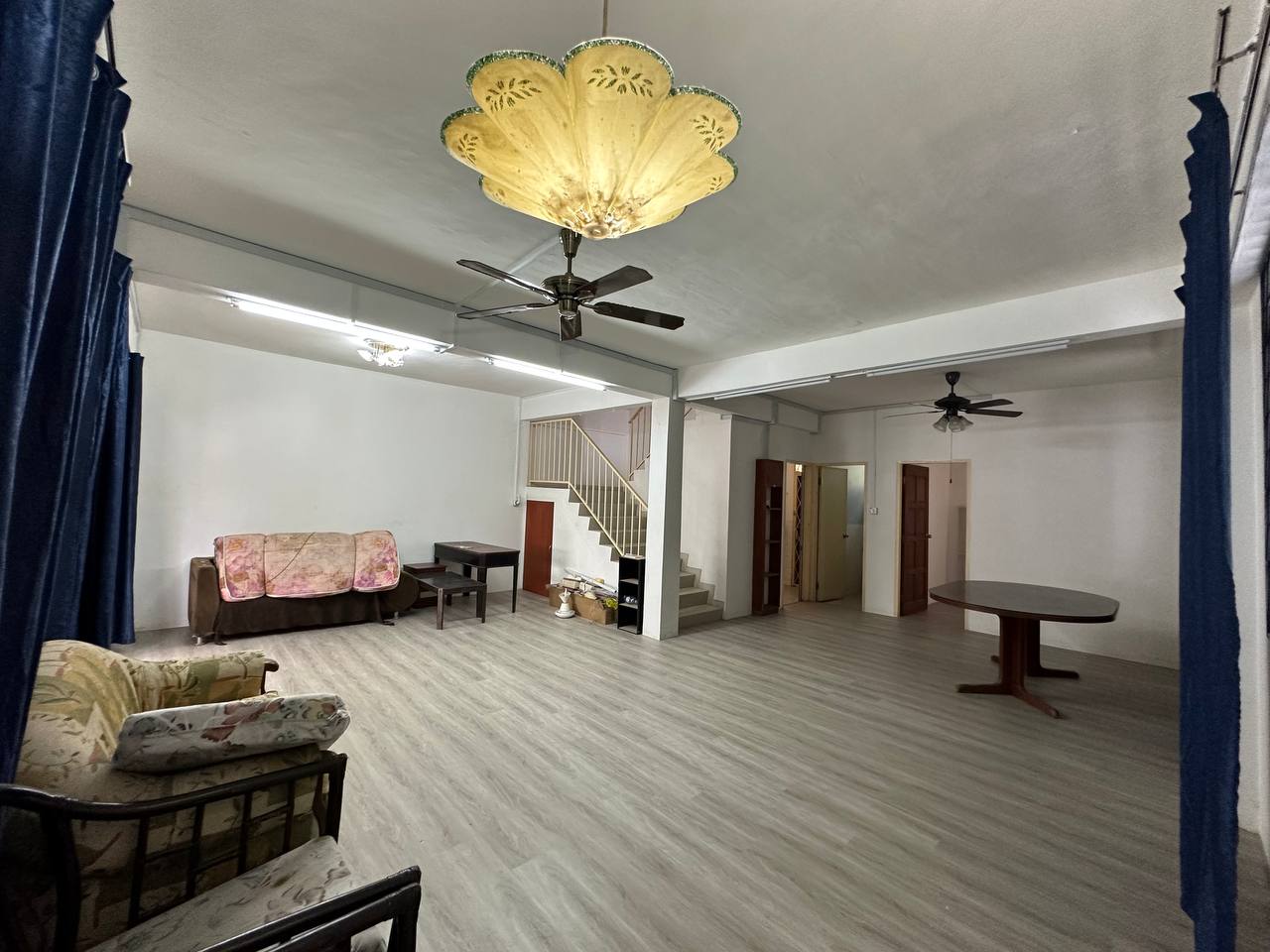 Taman Harapan, Kobusak Double Storey Semi D, Penampang For Sale
