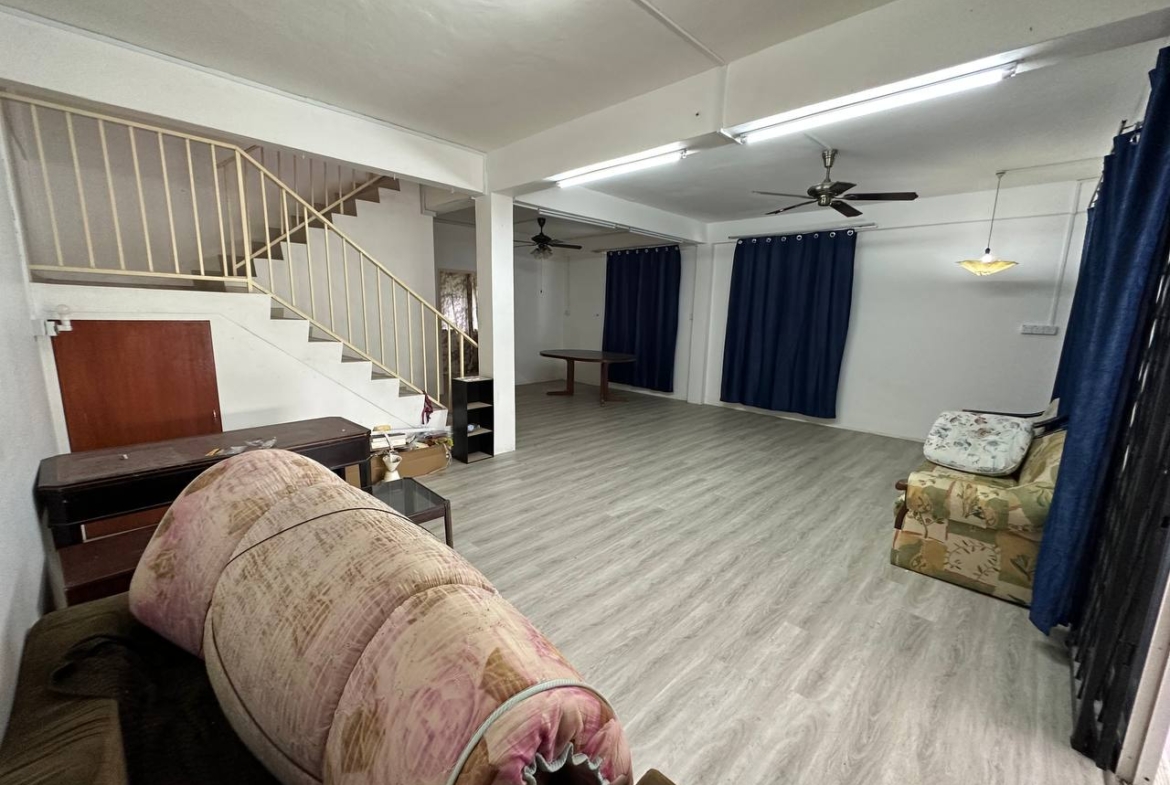 Taman Harapan, Kobusak Double Storey Semi D, Penampang For Sale
