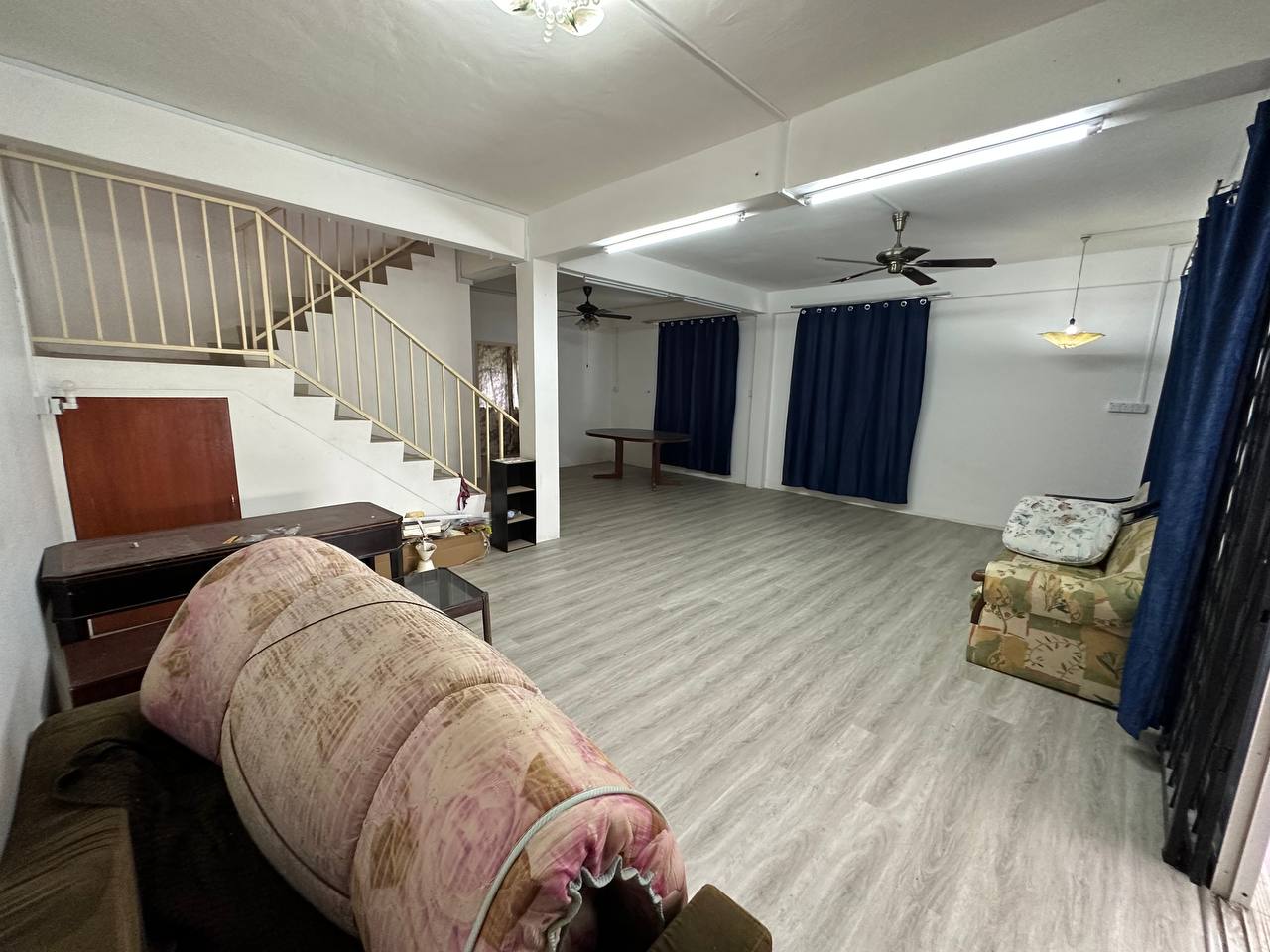 Taman Harapan, Kobusak Double Storey Semi D, Penampang For Sale
