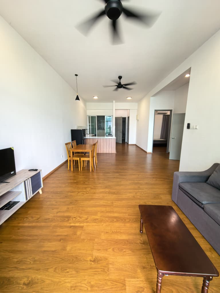 WhatsApp Image 2026-09-21 at 09.02.44 1Borneo 1Sulaman Platinum Condo For Rent