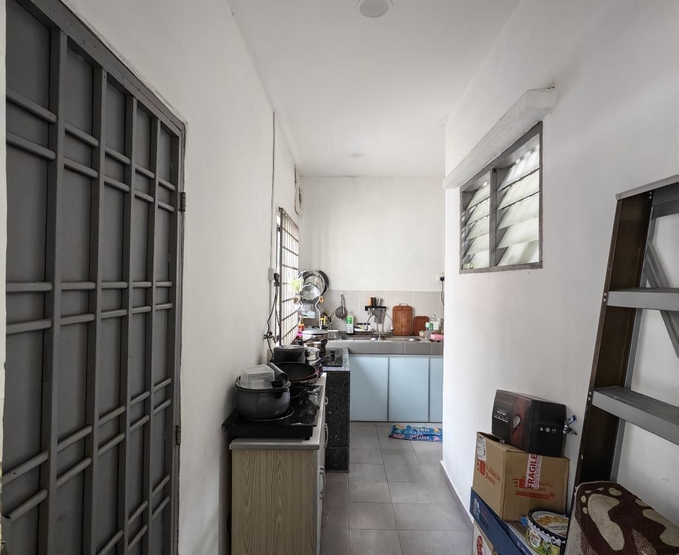 Taman Indahpura Kulai / Jalan Kemboja / Unblock View / 2 Storey Terrace
