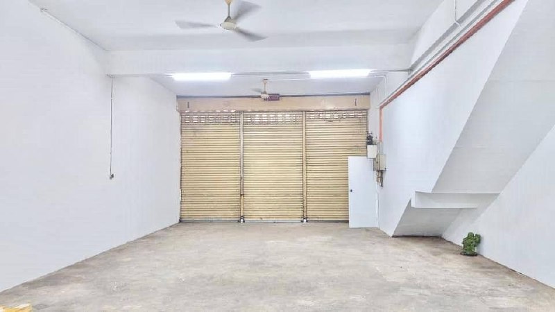 Taman Perindustrian Tampoi Jaya / 2 Storey Terrace Factory / Ground Floor For Rent