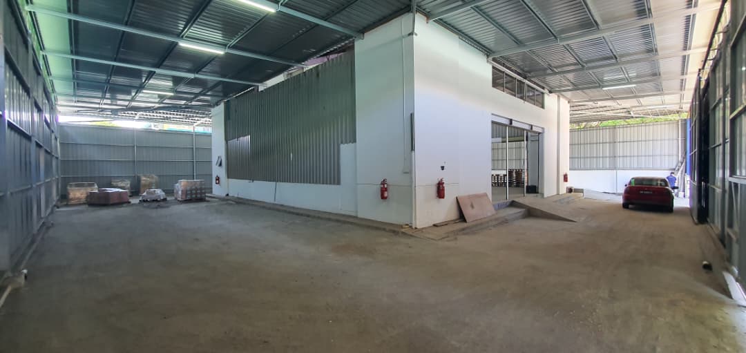 Taman Seri Warisan Industry Inanam Jalan Tuaran Warehouse With Small Office For Rent