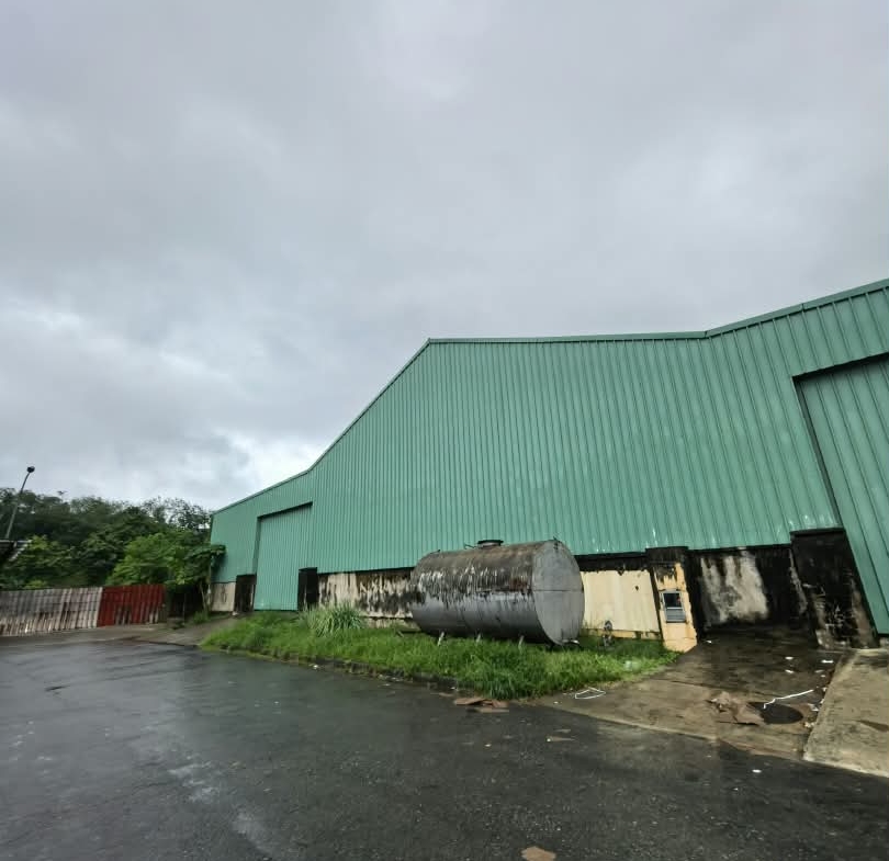Taman Seri Warisan Industry Inanam Jalan Tuaran Warehouse With Small Office For Rent