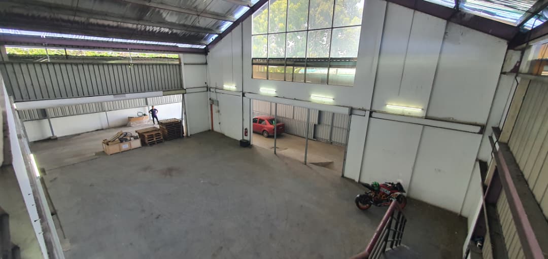 Taman Seri Warisan Industry Inanam Jalan Tuaran Warehouse With Small Office For Rent