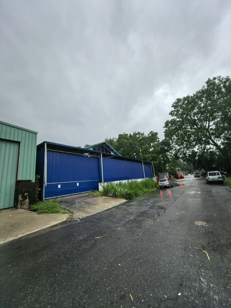 Taman Seri Warisan Industry Inanam Jalan Tuaran Warehouse With Small Office For Rent